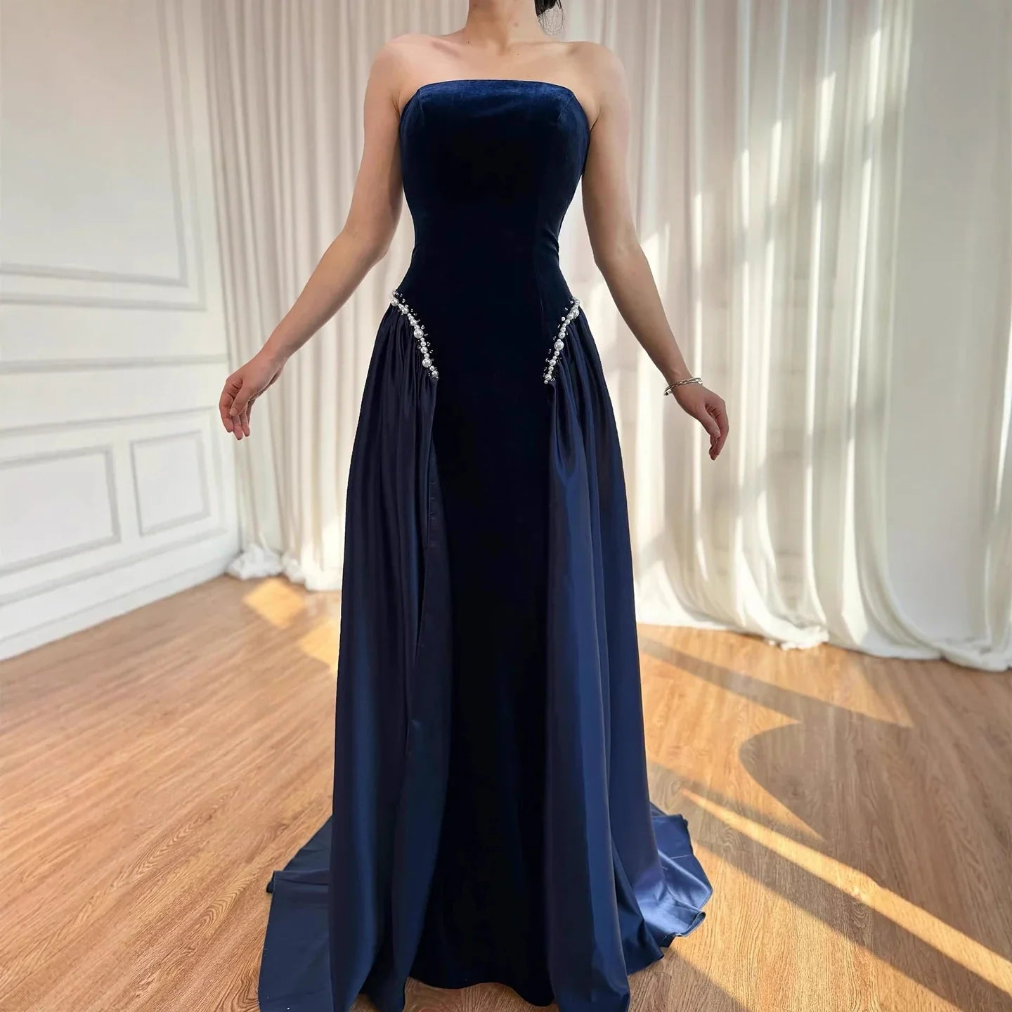 Burgundy Strapless Mermaid Velvet Evening Ball Gowns with Pearls LA73351