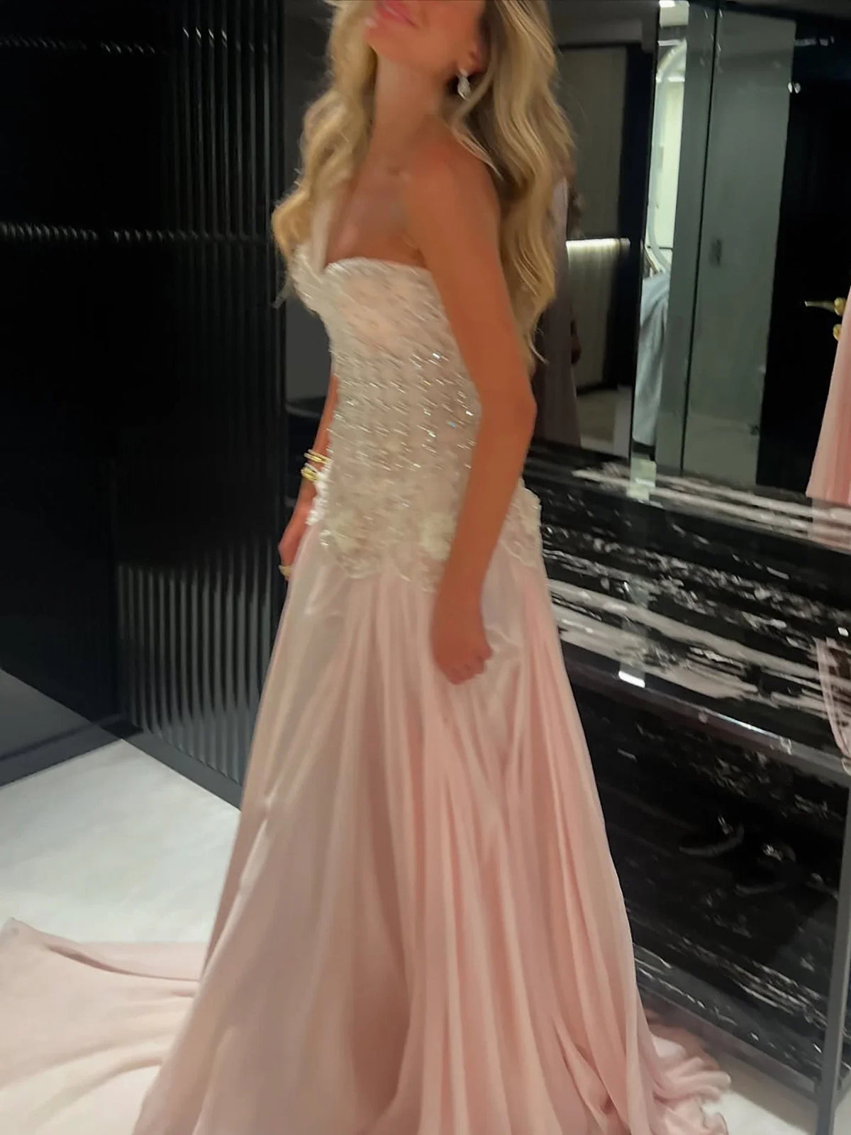 Luxury Pink Arabic Floral chiffon Evening Dress With Cape LA73451